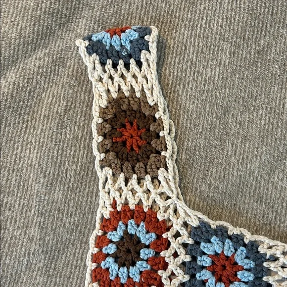 Crochet Granny Square Crop Top - Picture 4 of 8